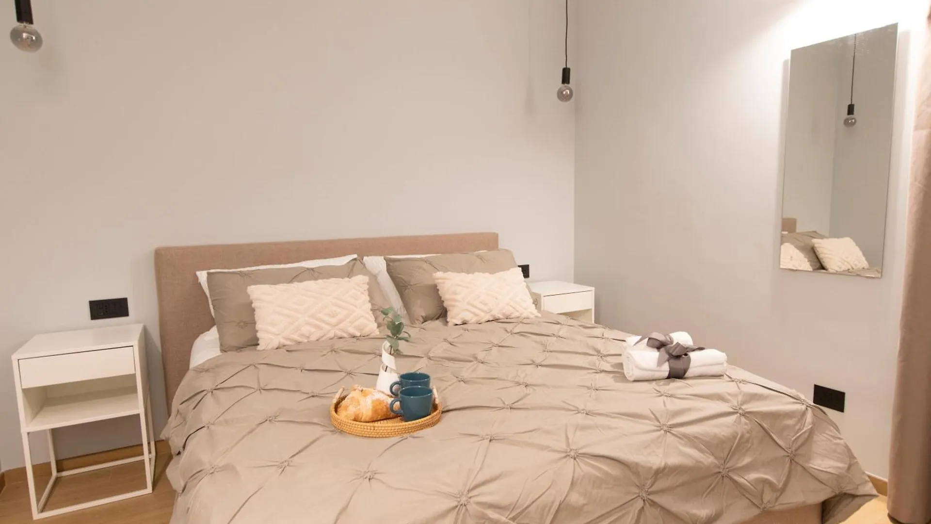 Apartament Ihost Luxury -Private Parking- Plana 4 Mediolan